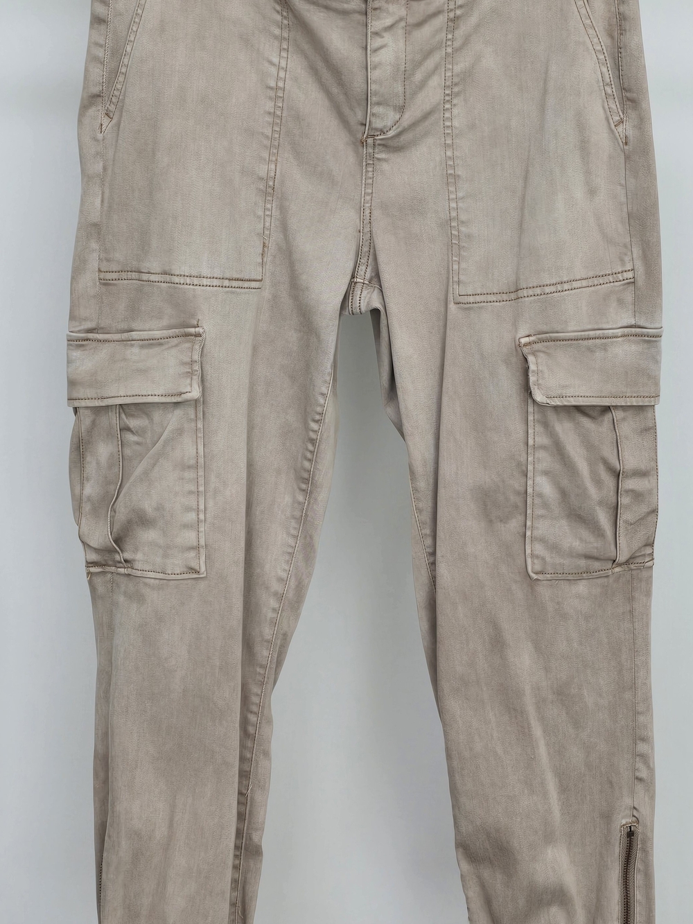 Women's Cargo Pants in Light Taupe